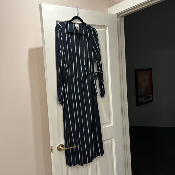 H & M striped wrap dress - Picture 2 of 5